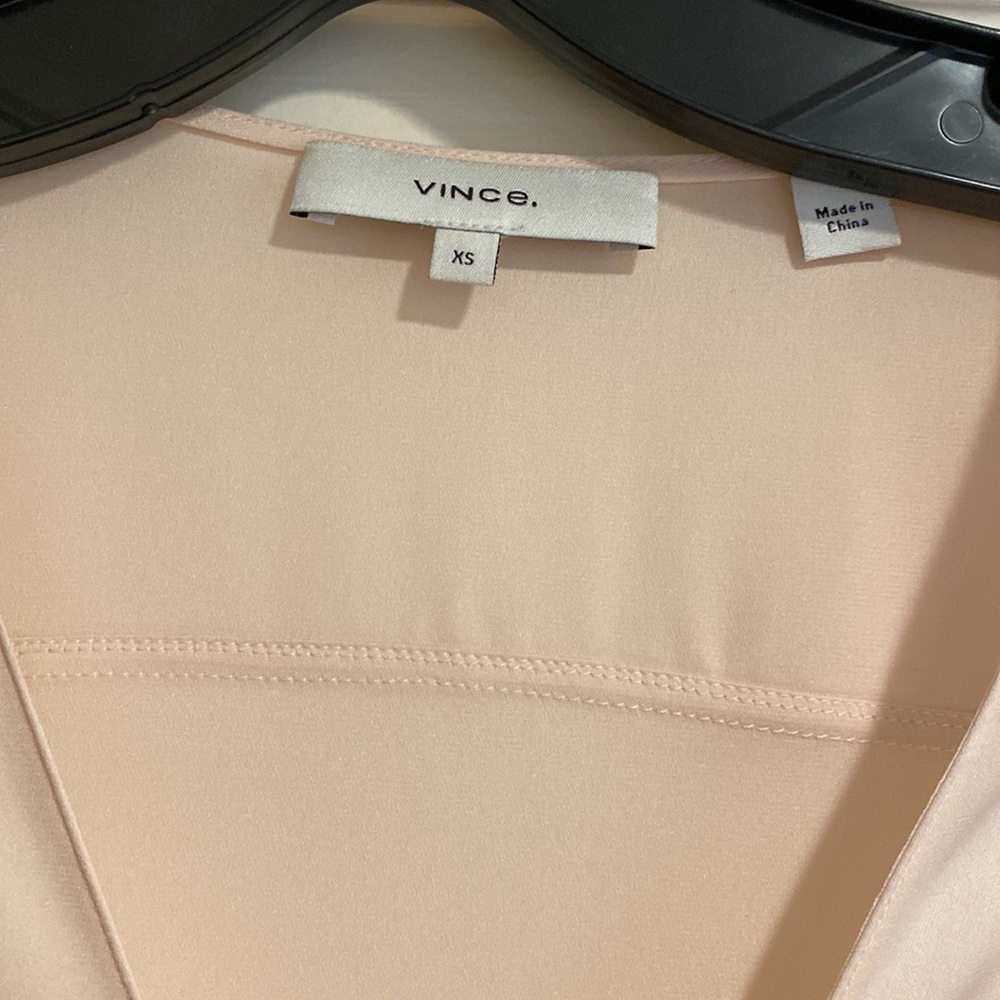 Vince V-Neck Silk Blend Popover - XS - Picture 4 of 15